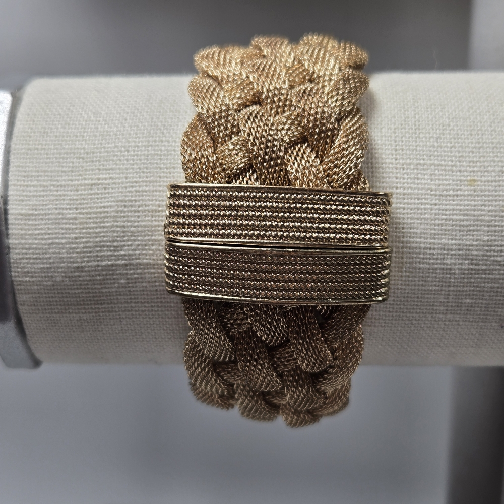 Mesh Gold tone Braided Bracelet Magnetic Closure - Picture 4 of 10